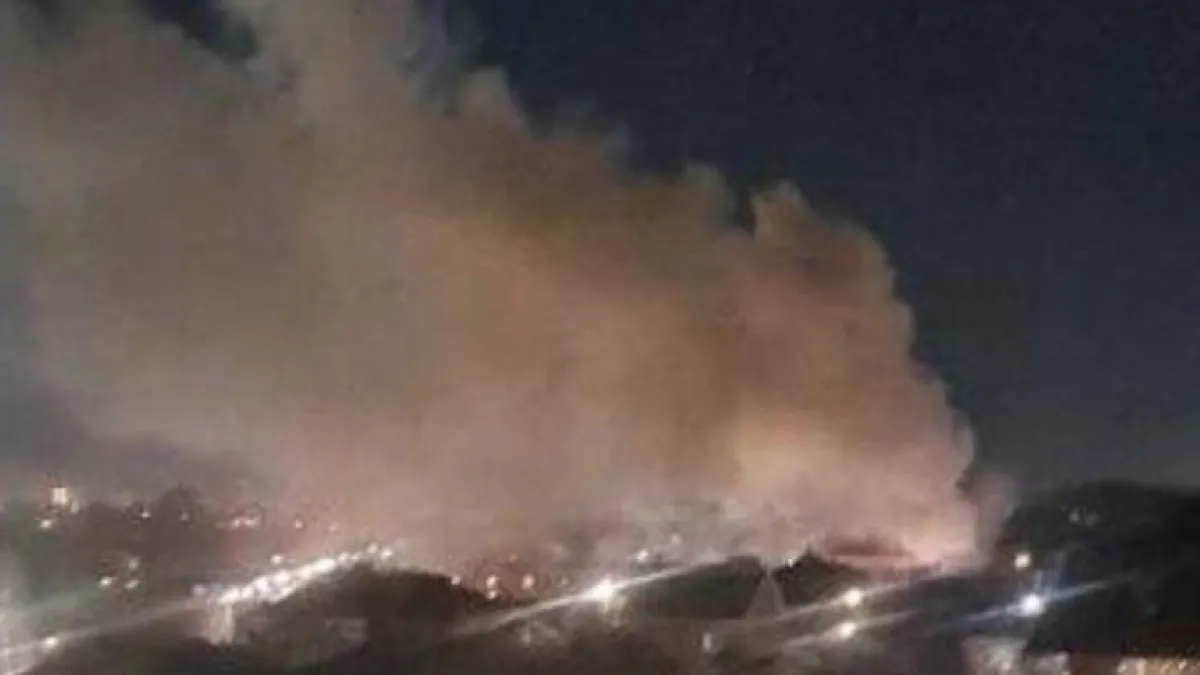 Пожар на Мадояна в Ростове перекрыл дорогу