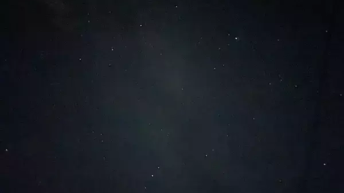 В Таганроге объявили атаку беспилотников, жителей призвали отойти от окон