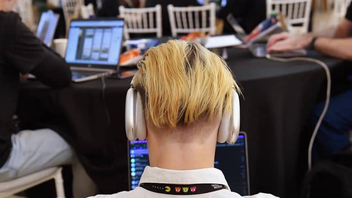 1000 разработчиков из 14 регионов сразились за 1 млн руб. на форуме в Ростове