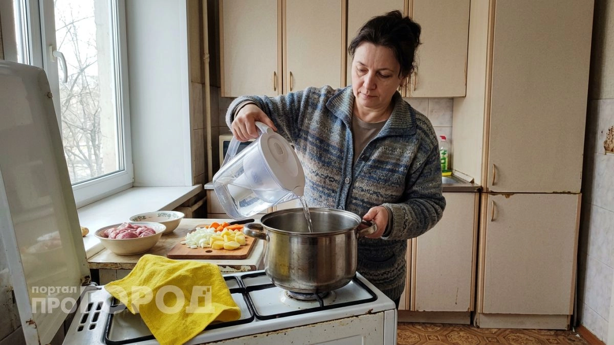 Врачи наконец ответили, безопасно ли готовить еду на водопроводной воде — запомните раз и навсегда
