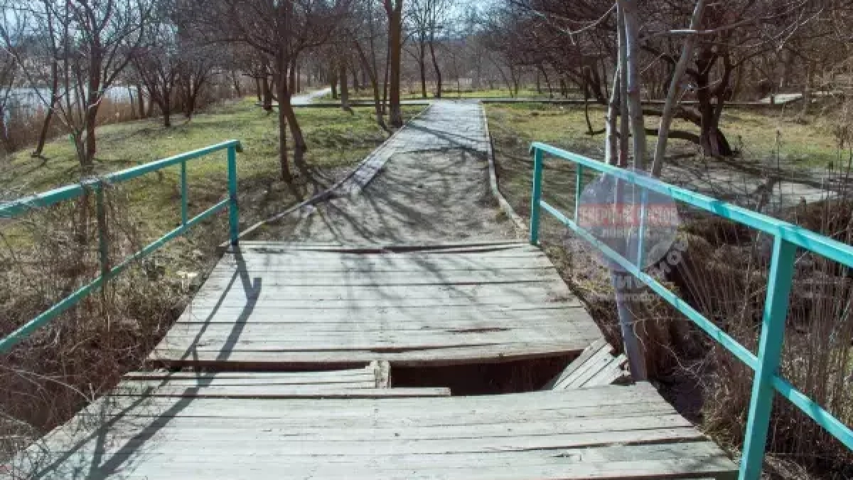 Мост у Северного водохранилища в Ростове стал опасным для горожан