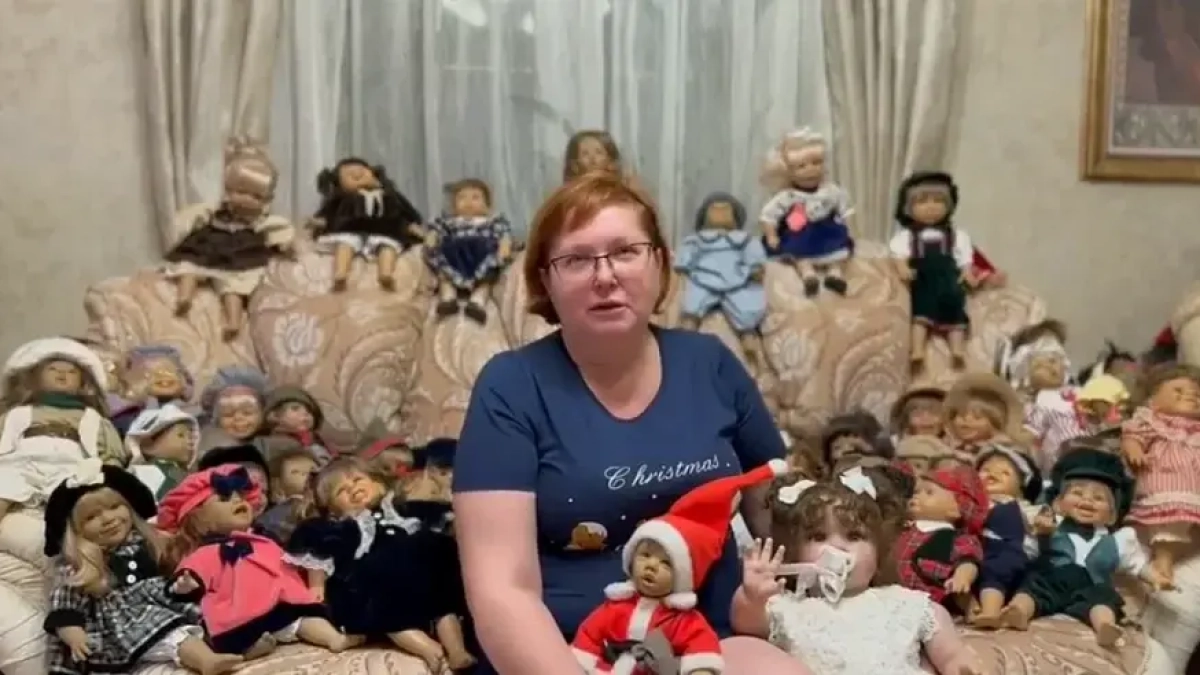 Таможня незаконно задержала коллекционные куклы жительницы Аксайского района