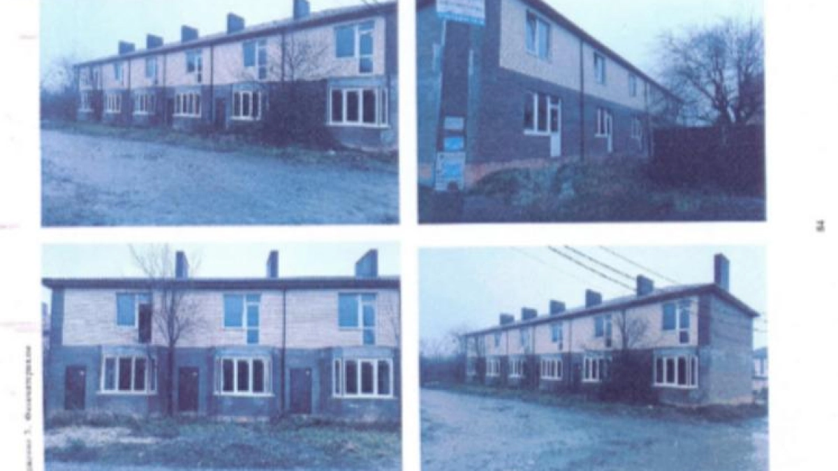 В Ростове продают шесть участков с незаконными постройками за 3,9 млн рублей