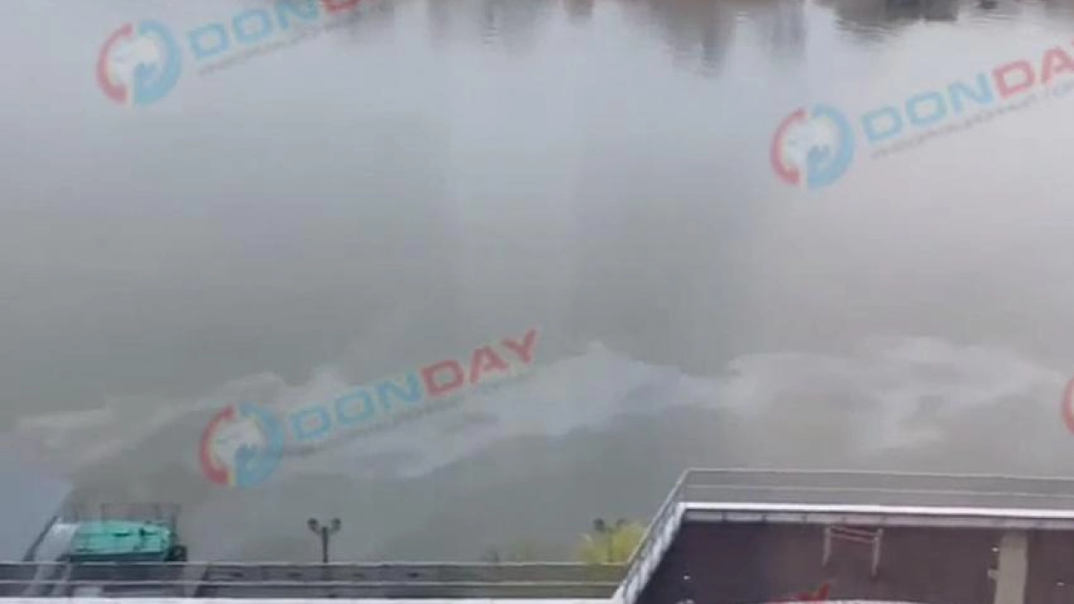 В Дону у ЖК «Белый ангел» выявили пятно с запахом нефтепродуктов