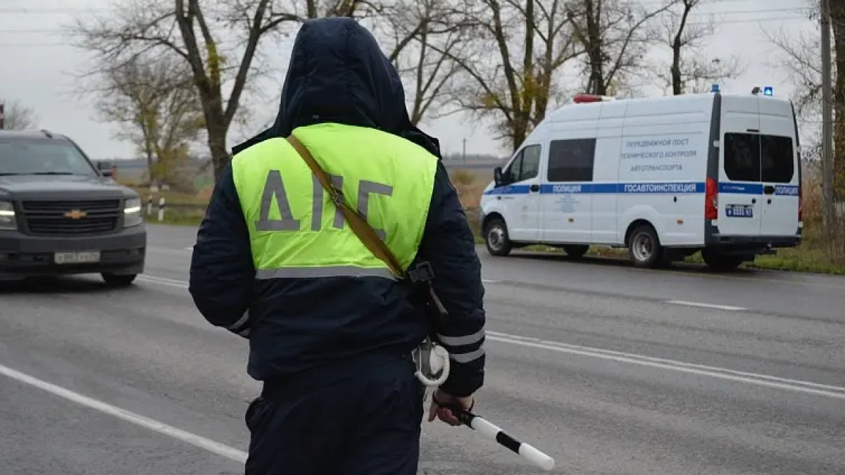 На трассе М-4 «Дон» в Ростовской области сегодня работают на десятках участков