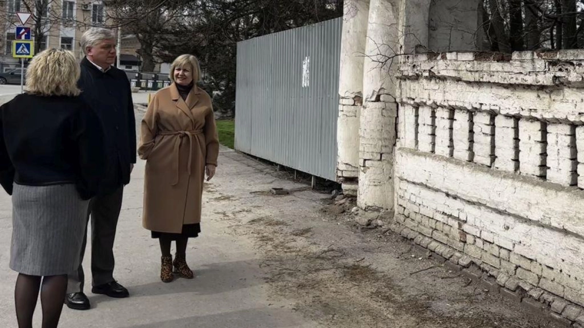 Жители Таганрога вложили 17% в реставрацию исторических ворот парка