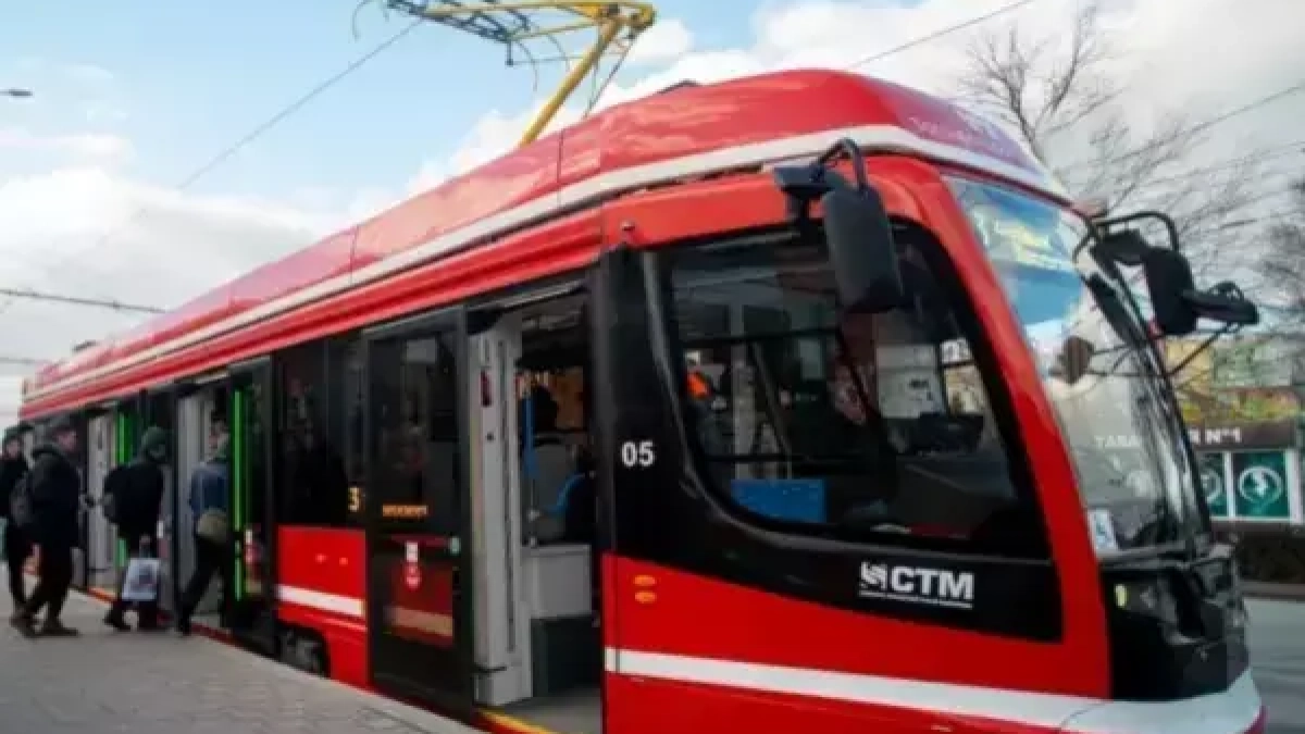 В Таганроге остановили трамваи из-за воздушной тревоги вечером 9 апреля