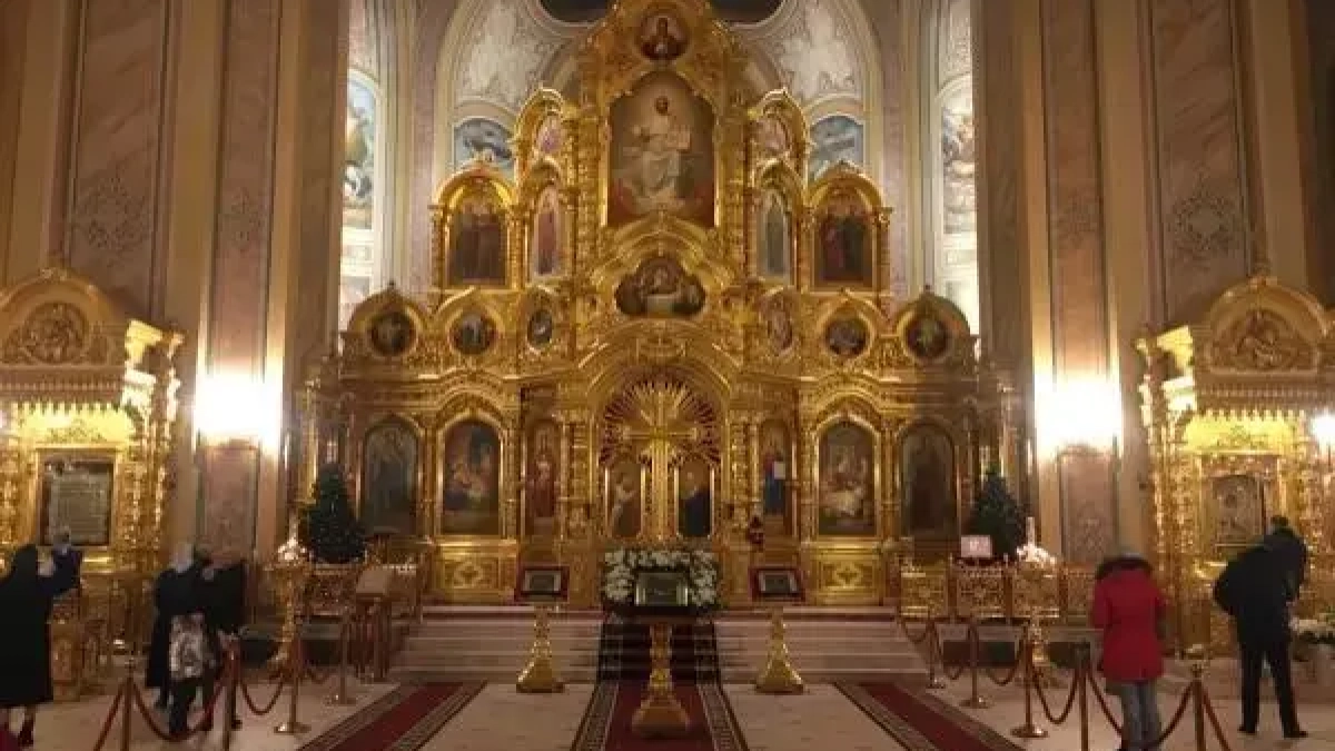 Пасхальная служба в Ростове: митрополит Меркурий возглавил главную литургию Дона