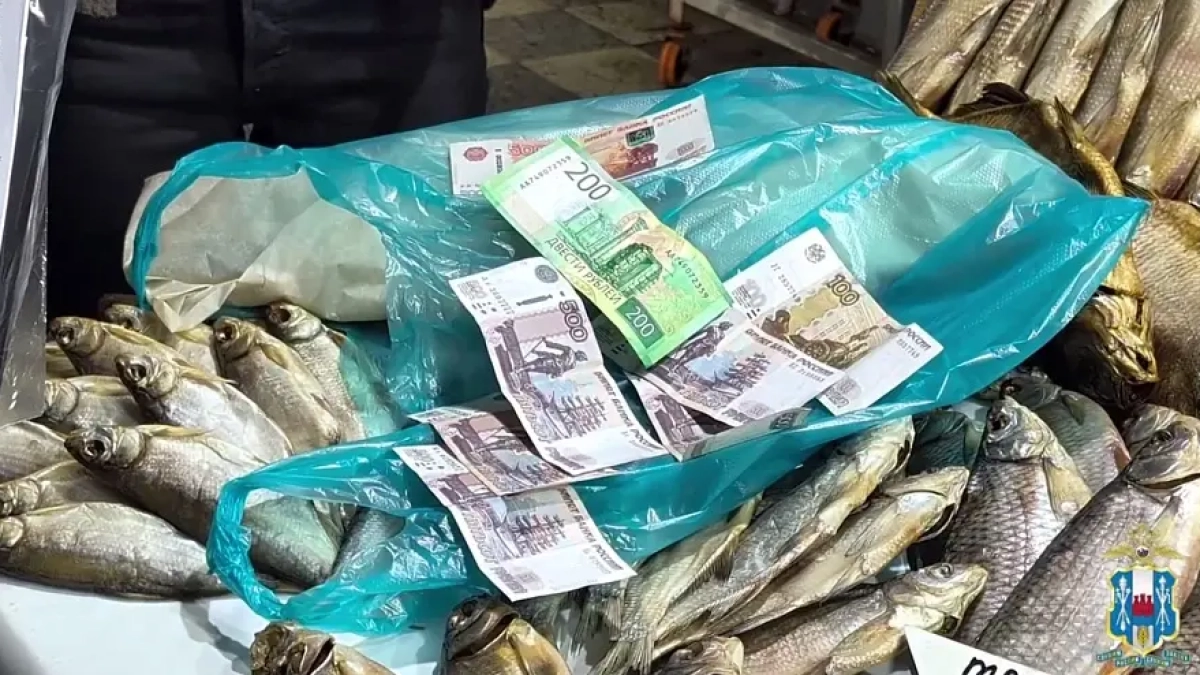На ростовском рынке без документов продавали 220 кг рыбы и 40 кг икры