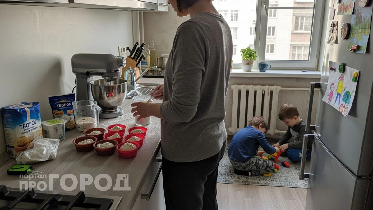 Забудьте про долгий замес: этот творожный кулич без дрожжей всегда получается влажным и тает во рту за час