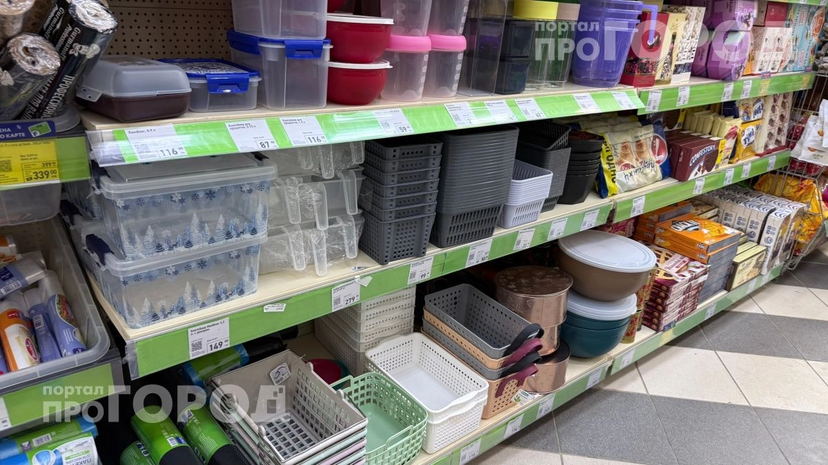 Больше никакого хаоса в шкафу: купила копеечные органайзеры в Фикс Прайс и теперь все вещи лежат на своих местах