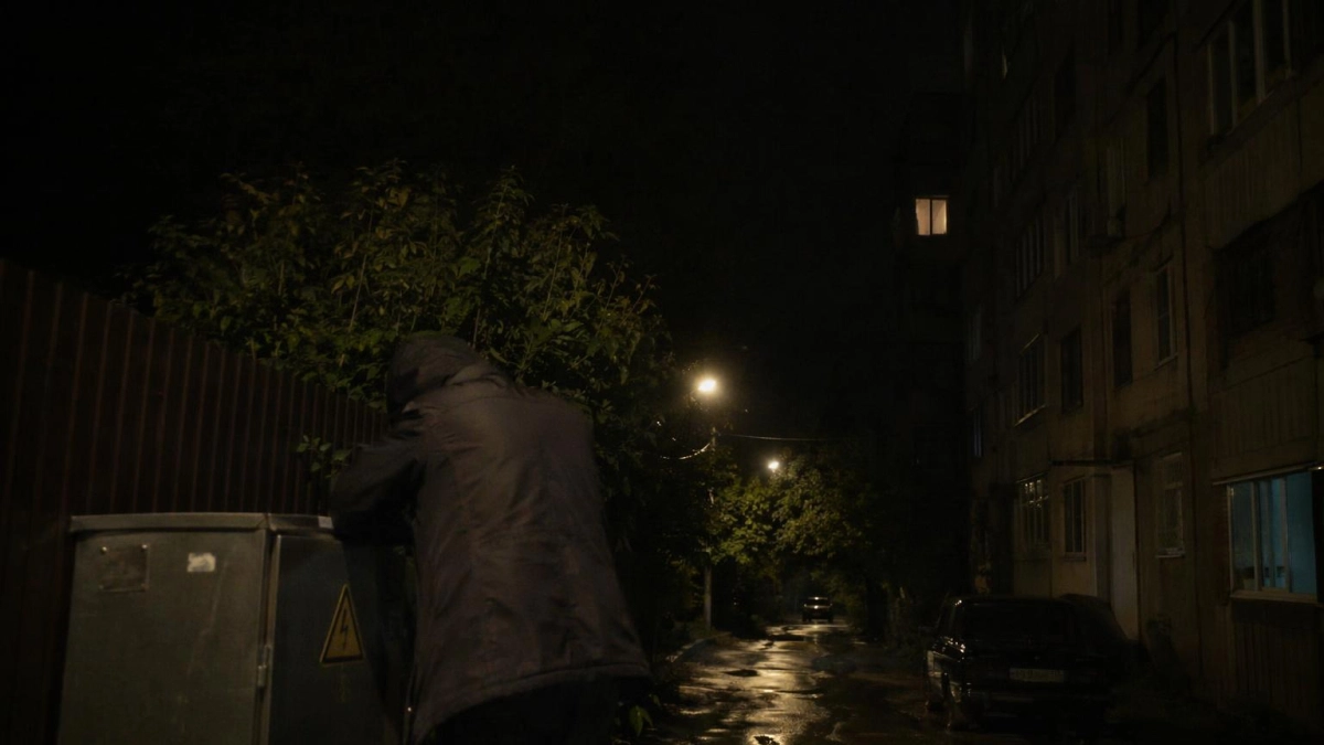 Суд осудил троих поджигателей релейных шкафов в Ростовской области на срок до 20 лет