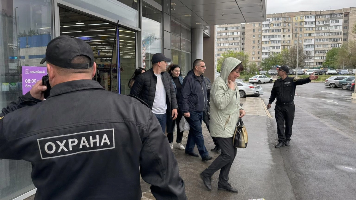 В Ростове эвакуировали ТЦ на Пойменной: причина неизвестна