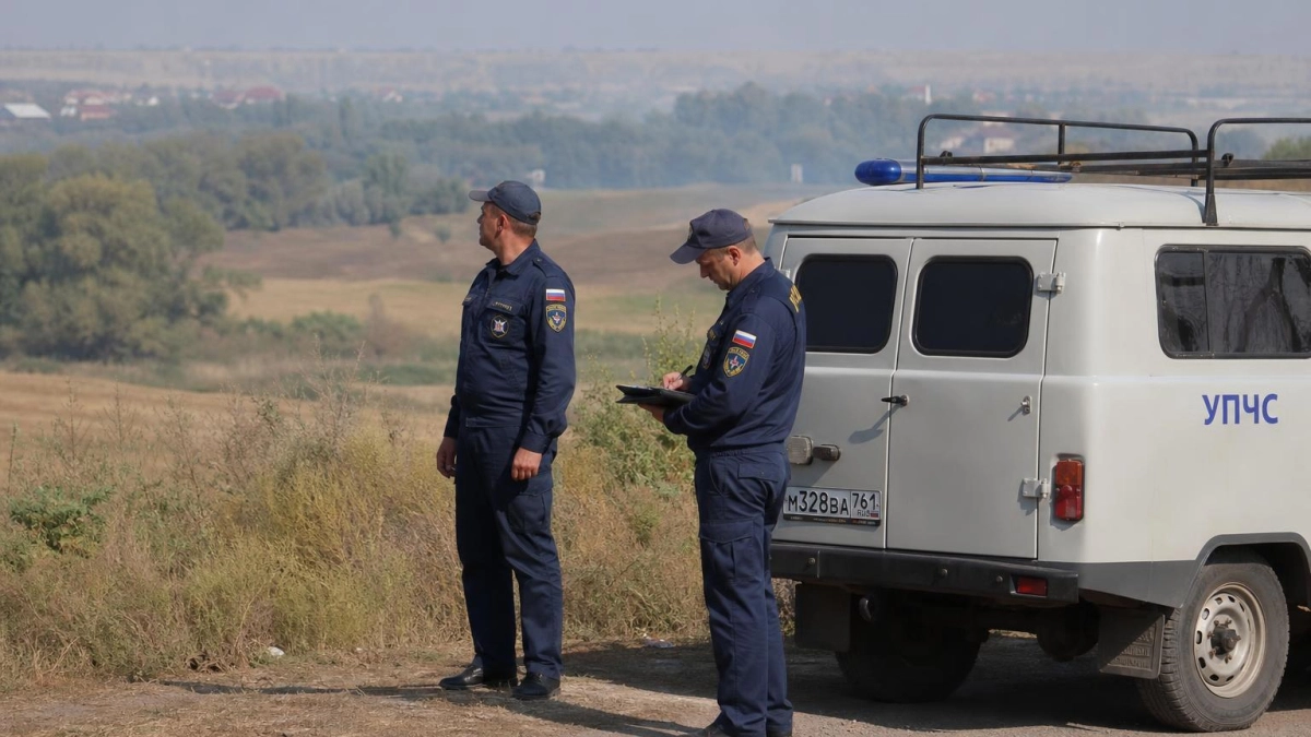 Пожар в пойме Дона: чёрный дым виден за километры