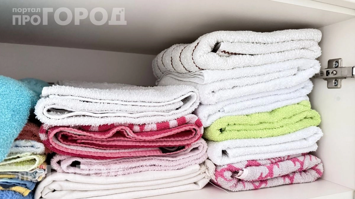 Перестаньте портить полотенца кондиционером: добавьте в стирку этот копеечный продукт для эффекта нежности