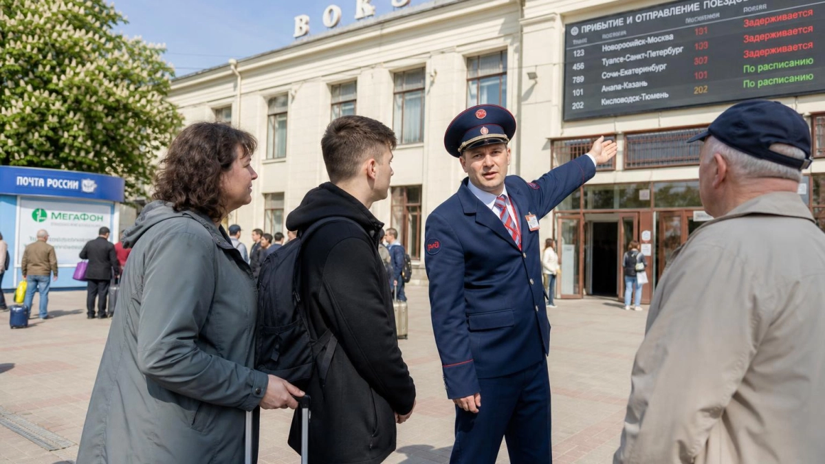 После атаки БПЛА шесть поездов в Крым и обратно выбились из расписания