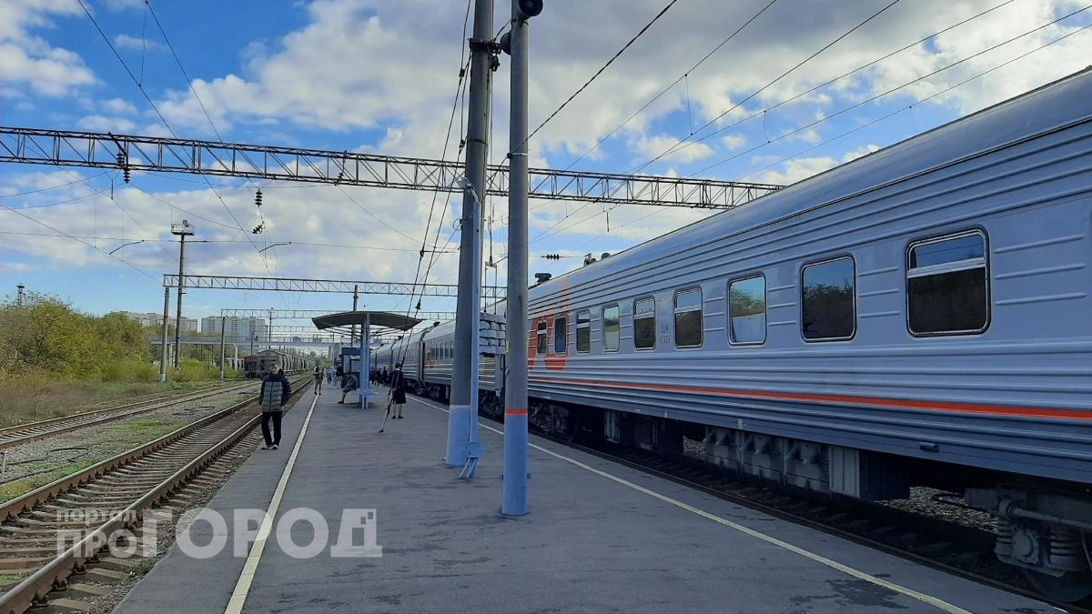 Поездки на поезде выходят на новый уровень: РЖД представили купе с огромными полками в стиле личных яхт
