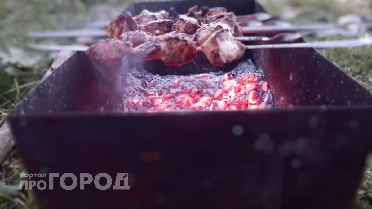 Больше не выбрасывайте этот кухонный отход: добавьте его в маринад и мясо станет мягче любого деликатеса