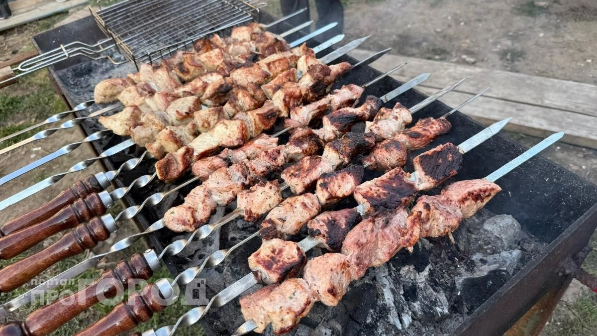 Хватит портить мясо по старинке: 5 привычных способов маринования шашлыка, которые лишают его вкуса и пользы