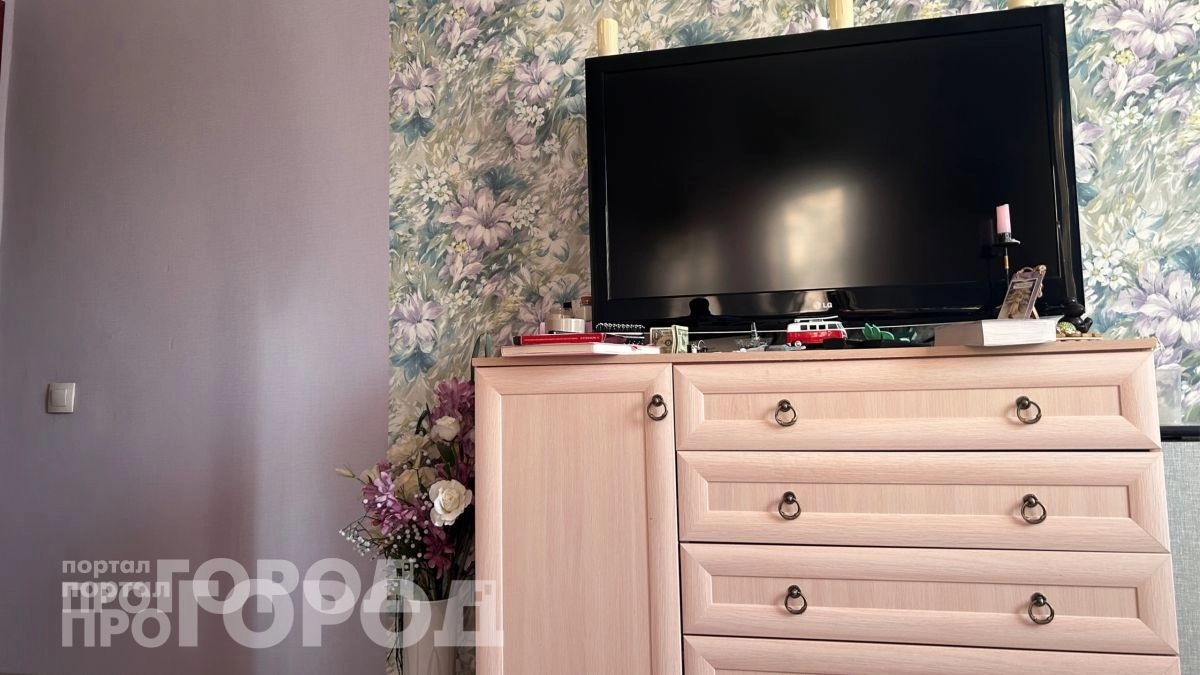 Выбросьте дорогую бытовую химию: вазелин справится с десятью сложными задачами в доме за копейки