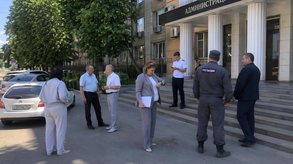 Суд в Новочеркасске эвакуировали из-за угрозы минирования — взрывчатки не нашли