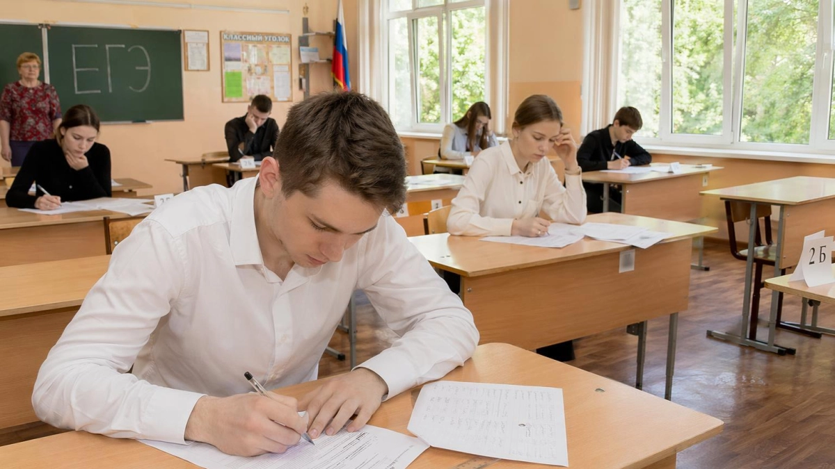 Ростовские выпускники сдают ЕГЭ по математике: результаты узнают 24 июня