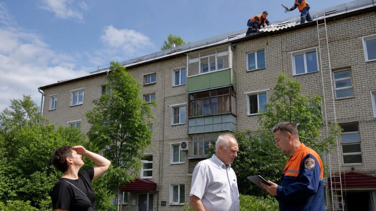 В Таганроге отремонтировали кровли и окна в пяти пострадавших домах