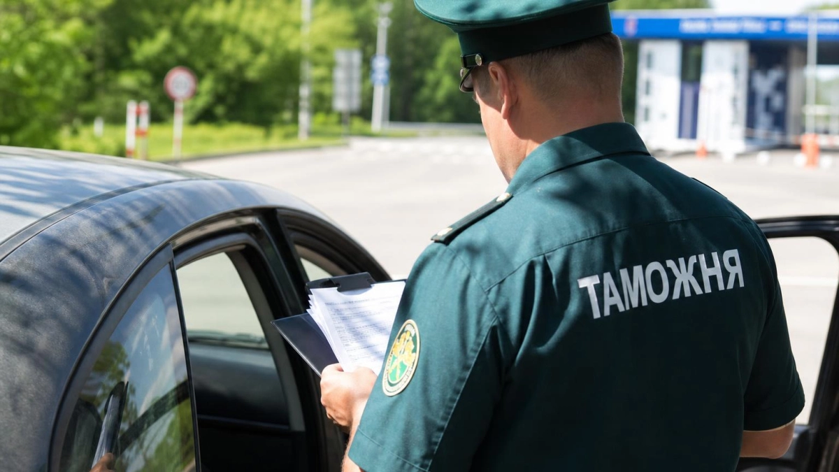 Немецкий автомобиль конфисковали на Ростовской таможне за просрочку выезда