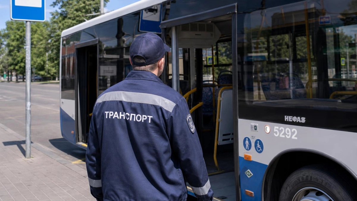 В Ростове автобусы без кондиционеров не выпустят на линию до конца лета