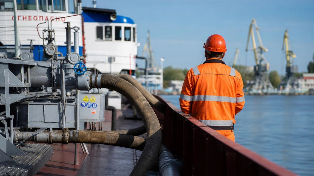 Для портов Азова и Ростова закупят топливо для нефтеналивных судов на 9 млн