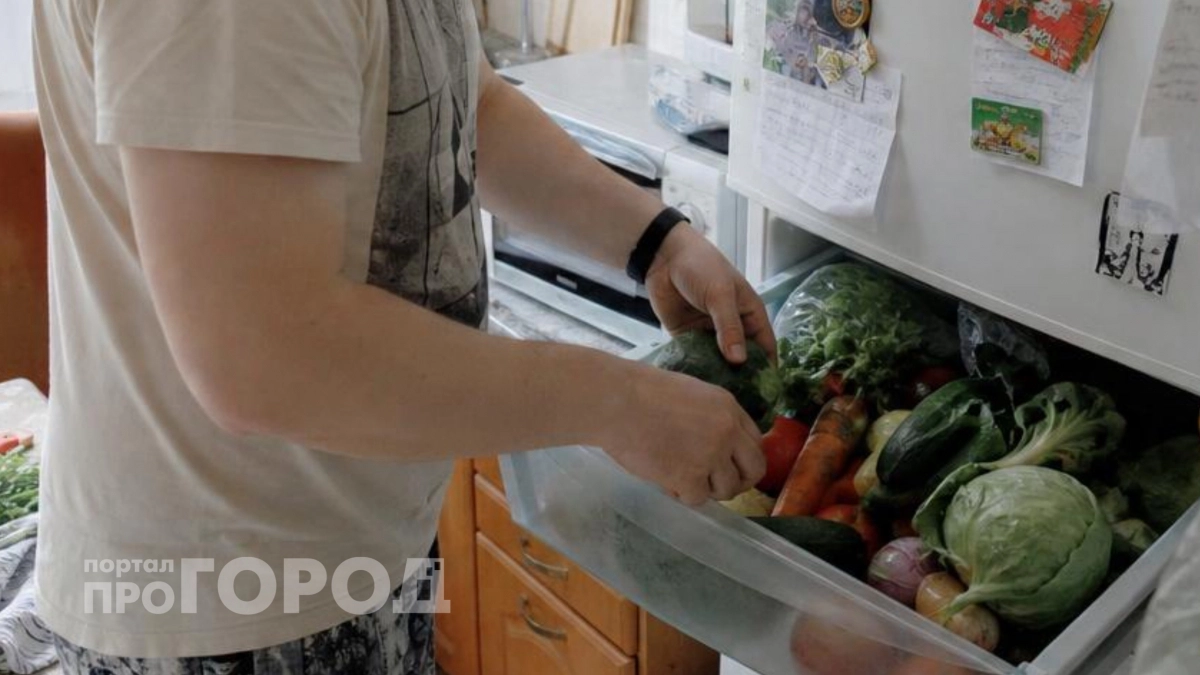 Забыла про выброшенные овощи благодаря копеечной аптечной хитрости: теперь продукты хранятся неделями
