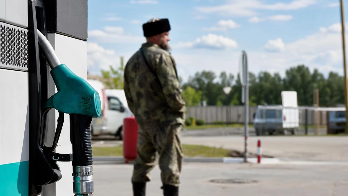 Казаки начнут патрулировать АЗС в Ростовской области по поручению Слюсаря