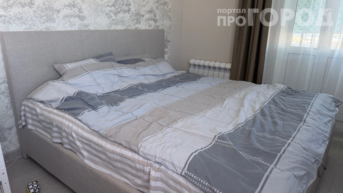 Лишнее на полке только собирает пыль: идеальное число комплектов постельного белья для порядка в шкафу