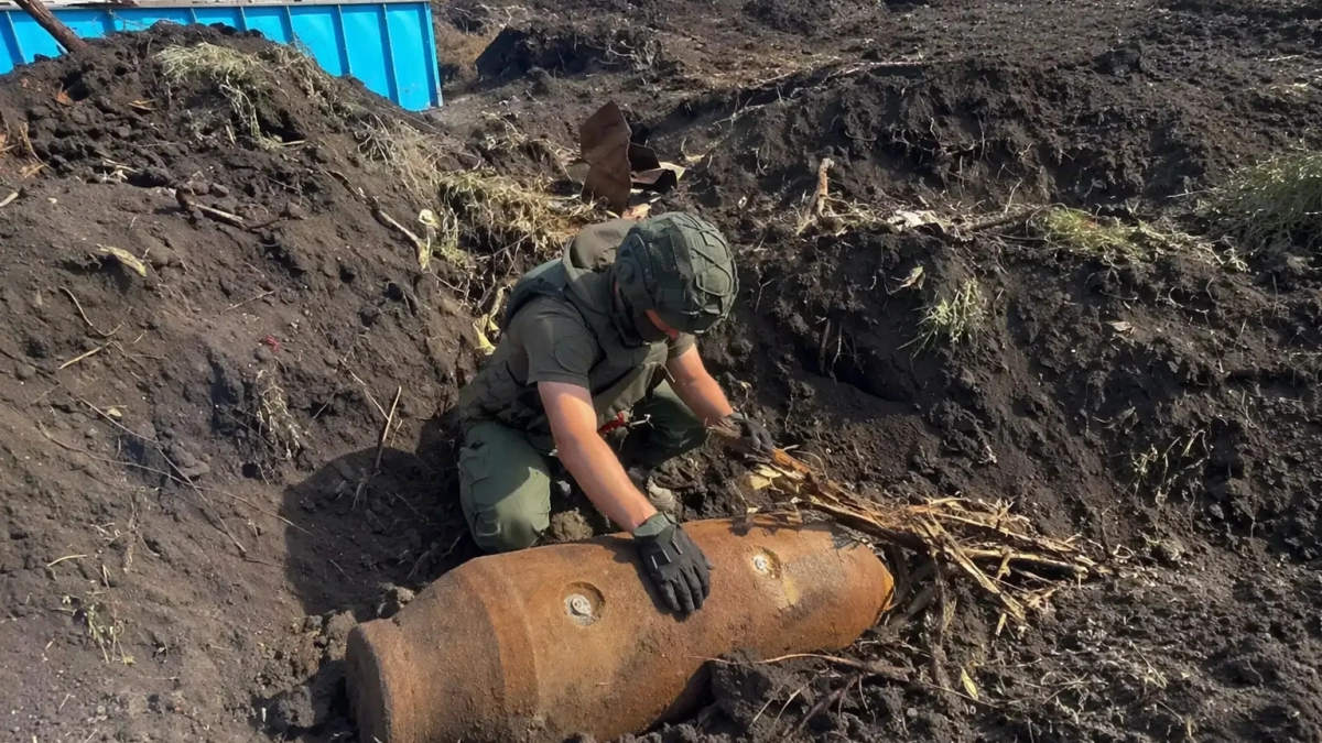 В Мясниковском районе уничтожили найденные на стройке авиабомбы SD 250