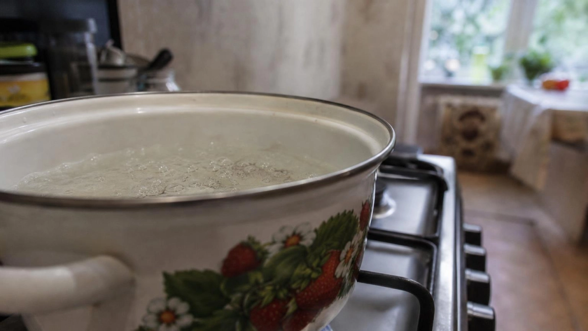 В центре Ростова горячую воду вернут позже из за множества дефектов