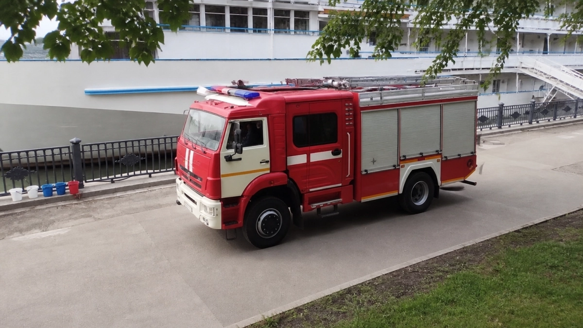 За сутки в Ростовской области потушили 19 пожаров и спасли трёх человек