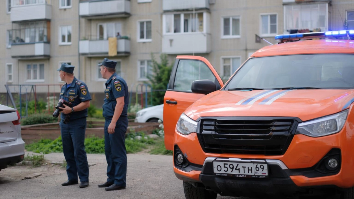 Для жильцов пострадавшего от атаки БПЛА дома в Ростове открыли горячую линию