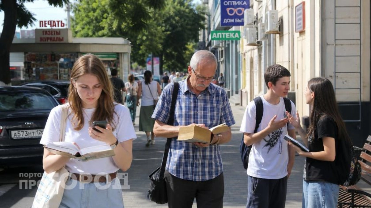 Вас считают безграмотным из-за одной привычки: как правильно использовать сокращение ХЗ в переписке