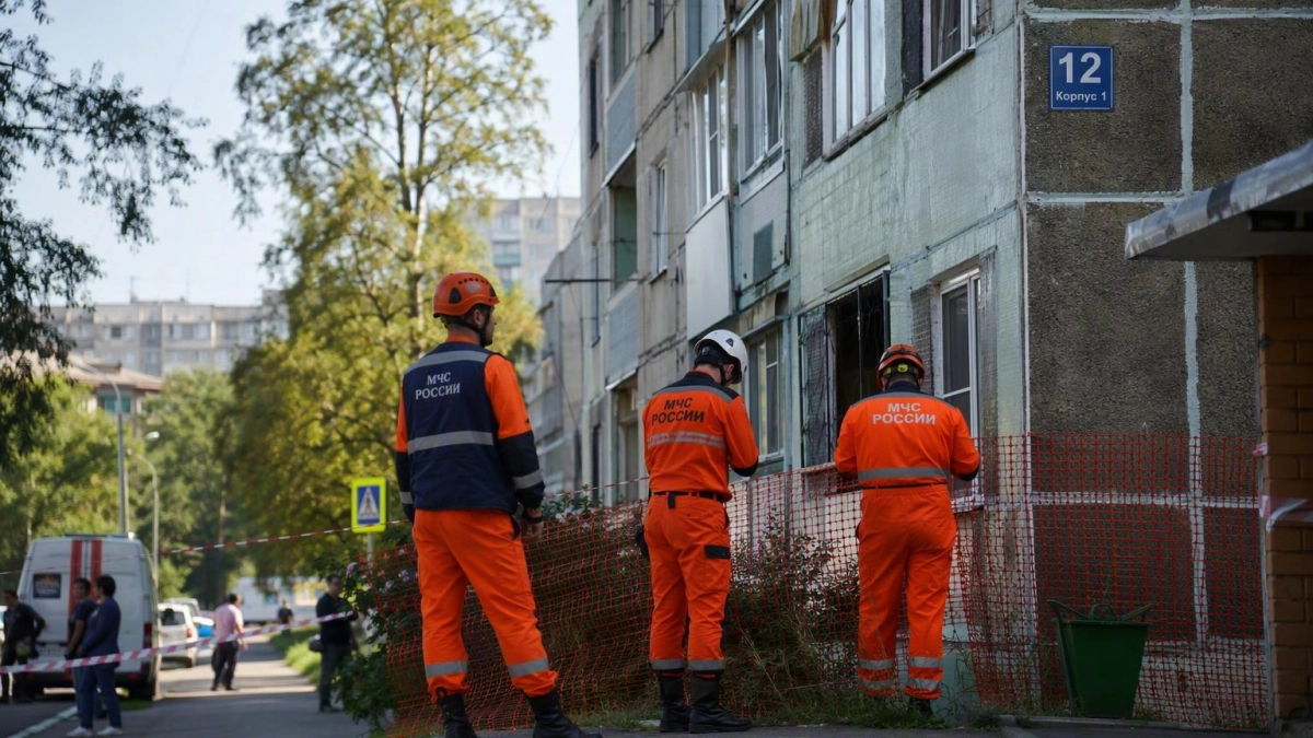 Жильцов дома в Таганроге попросили не возвращаться до понедельника из-за обследования