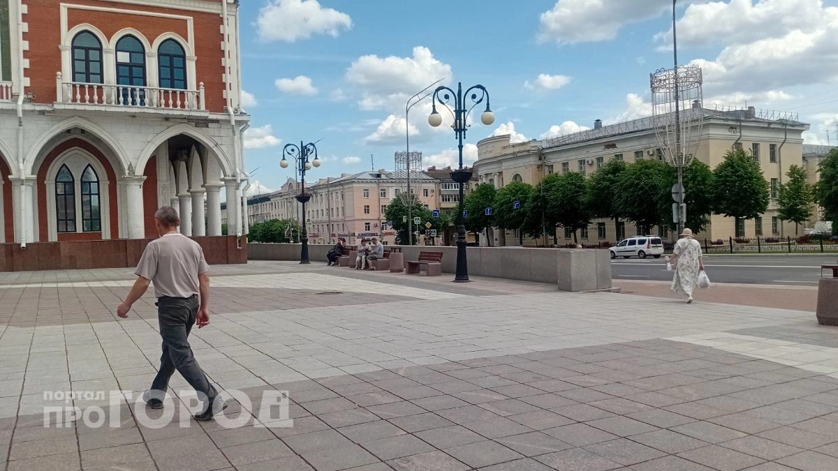 Готовьтесь к переработкам: Минтруд утвердил график с шестидневной рабочей неделей для всех россиян