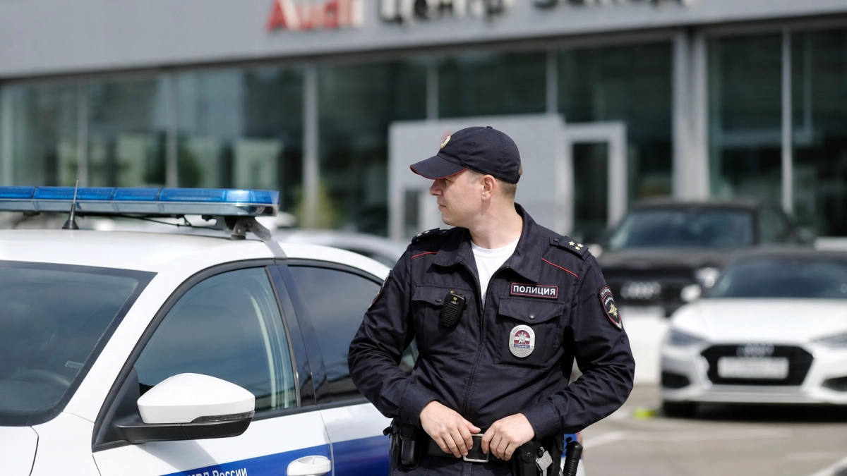 Ростовчанин перевел лжепродавцу 2,4 млн рублей при покупке авто в мессенджере