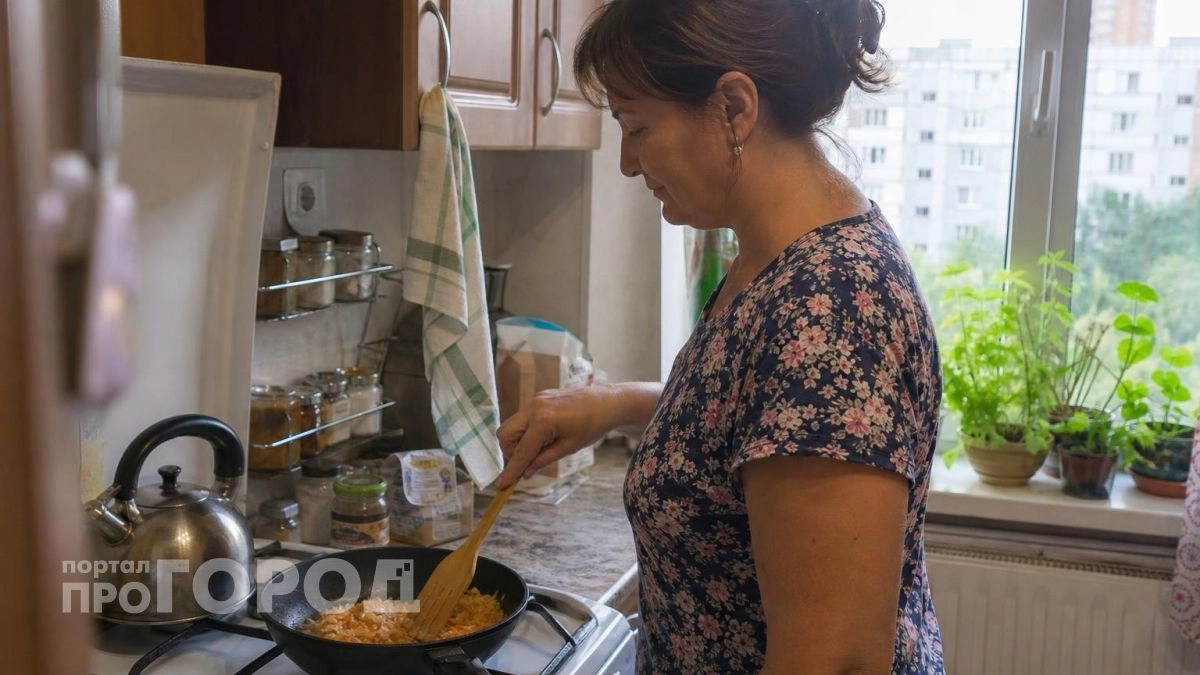Прекратите закладывать продукты наугад: правильная последовательность лука и моркови для идеальной зажарки