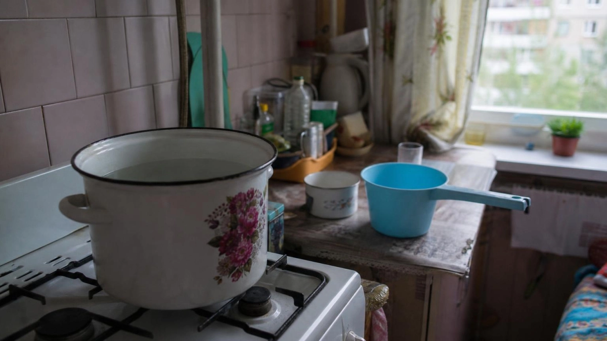 В центре Ростова дом с мая живёт без горячей воды, но счета приходят