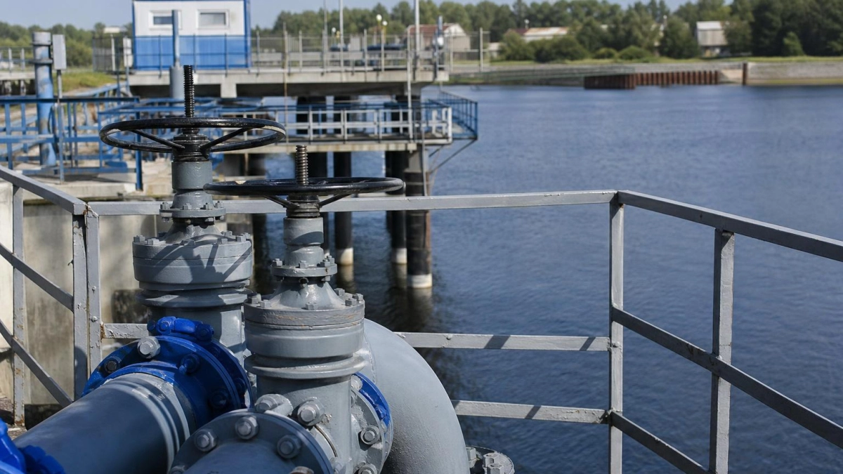В Ростове за 64,8 млн рублей обновят водозаборный ковш и шугоотбойную косу