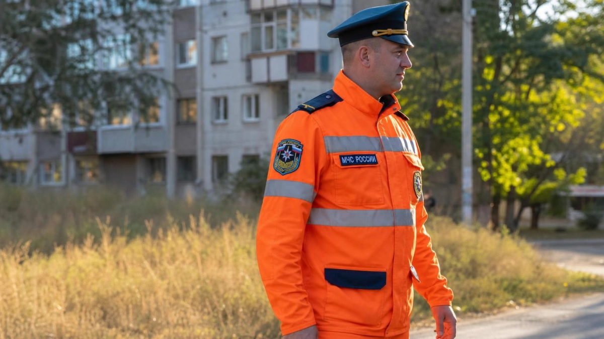 Глава Ростова посетил пострадавшие дома после падения обломков БПЛА