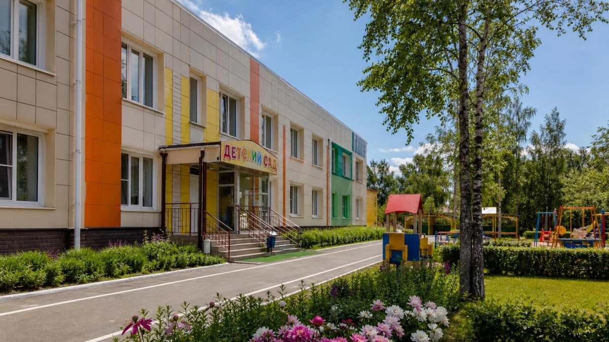 В Куйбышевском районе после капремонта открыли детский сад Аленушка на 140 мест