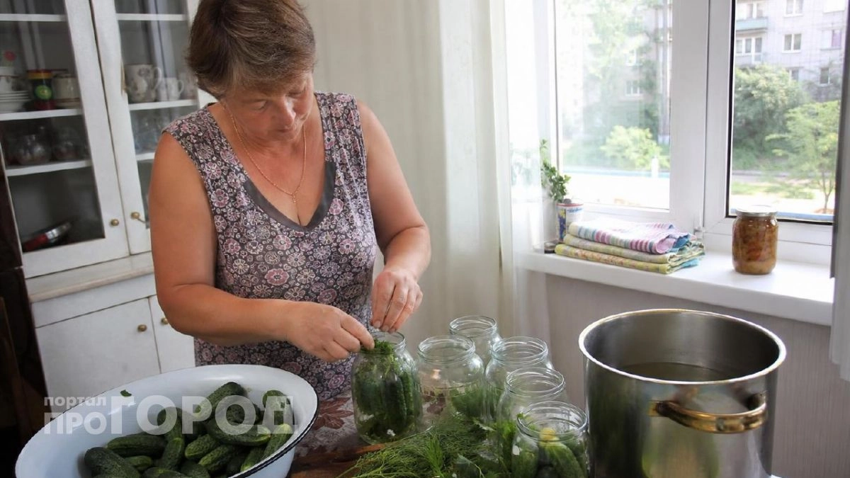 Добавляю в рассол всего один ингредиент: огурцы получаются настолько вкусными что банки улетают за неделю