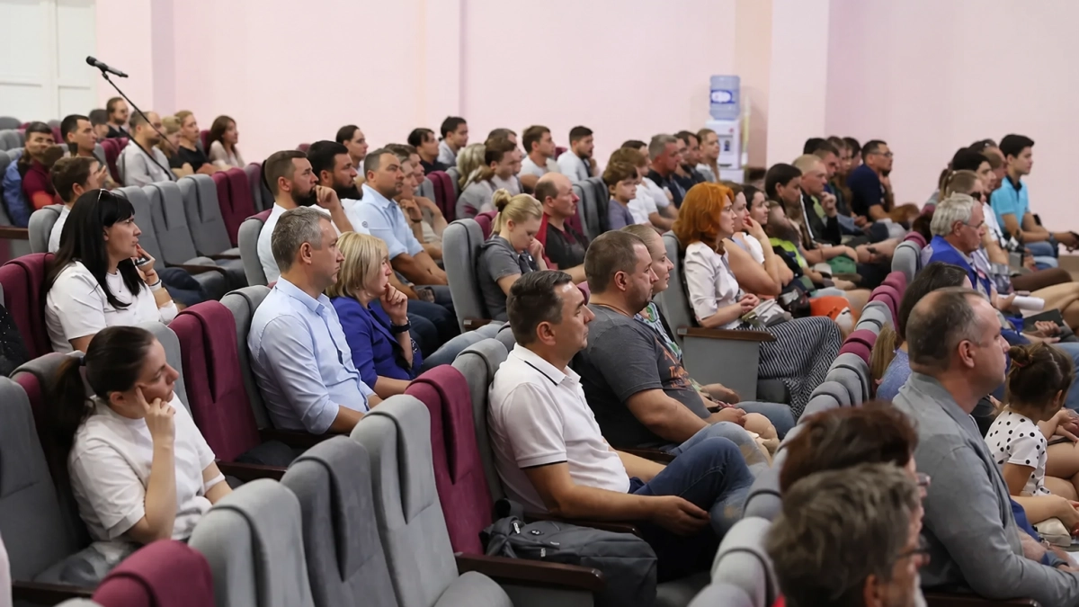 В Ростове после атаки БПЛА временно расселят жильцов 14 пострадавших квартир