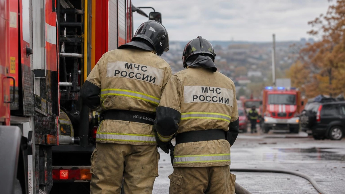 На Дону за сутки потушили 11 пожаров, включая три в жилом секторе
