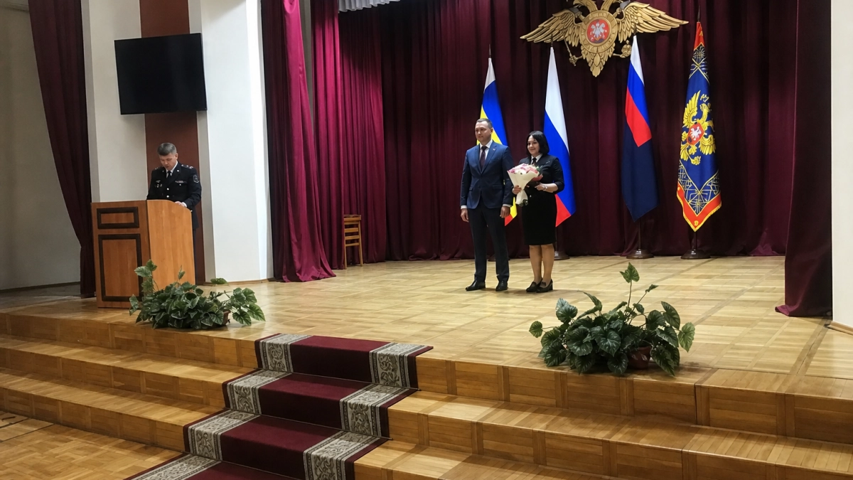 В Ростовской области семерых сотрудников уголовного розыска отметили областными наградами